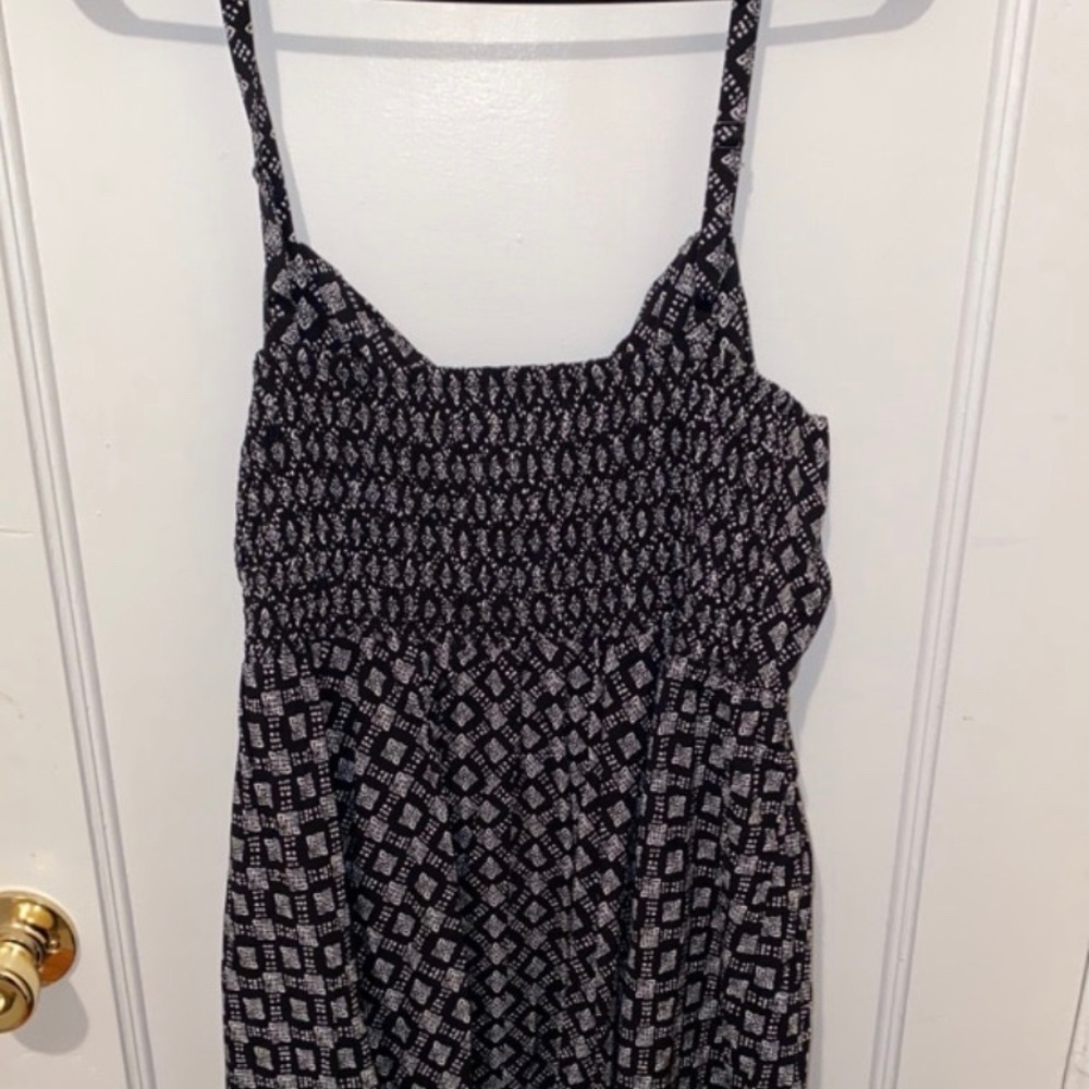 Dress - Picture 4 of 4